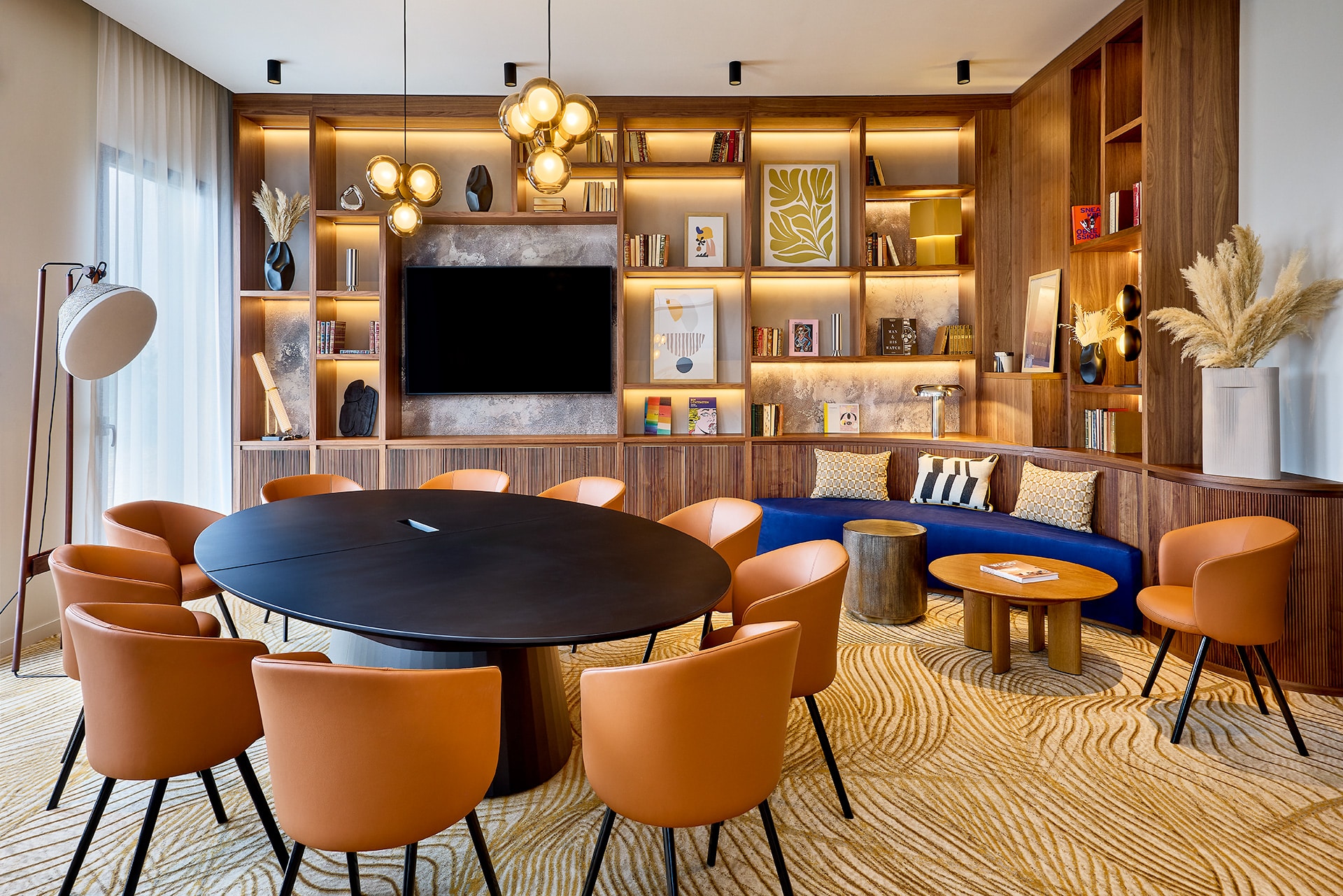 Espace lounge du Courtyard by Marriott Lyon Eurexpo Stadium