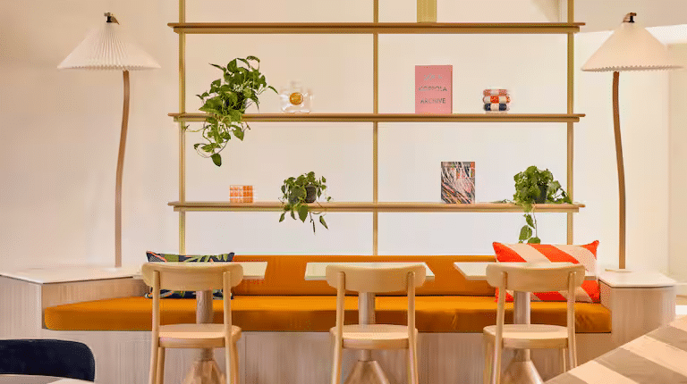 Salle de petit-déjeuner et dîners