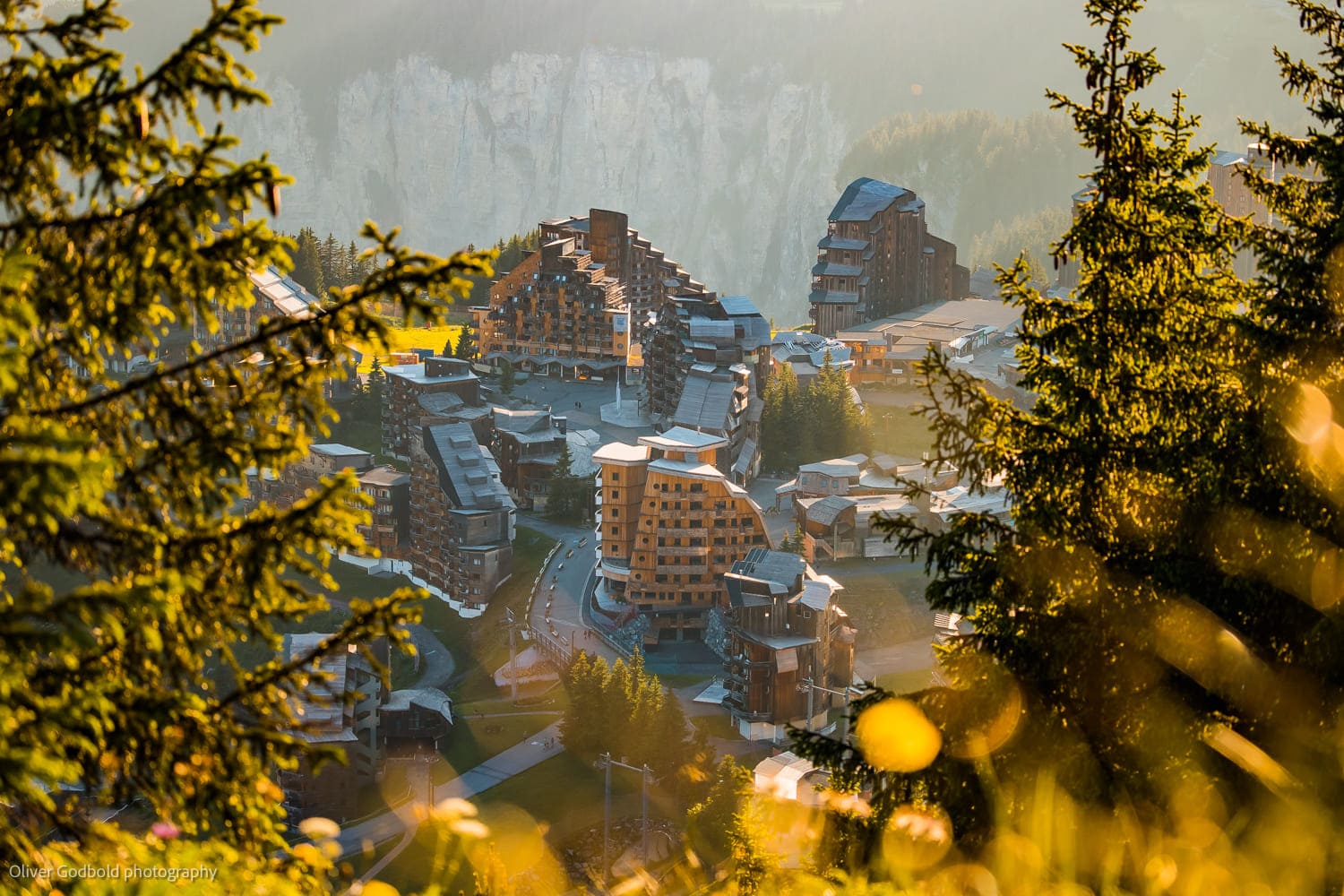 Panorama sur les résidences d'Avoriaz au cœur des Alpes