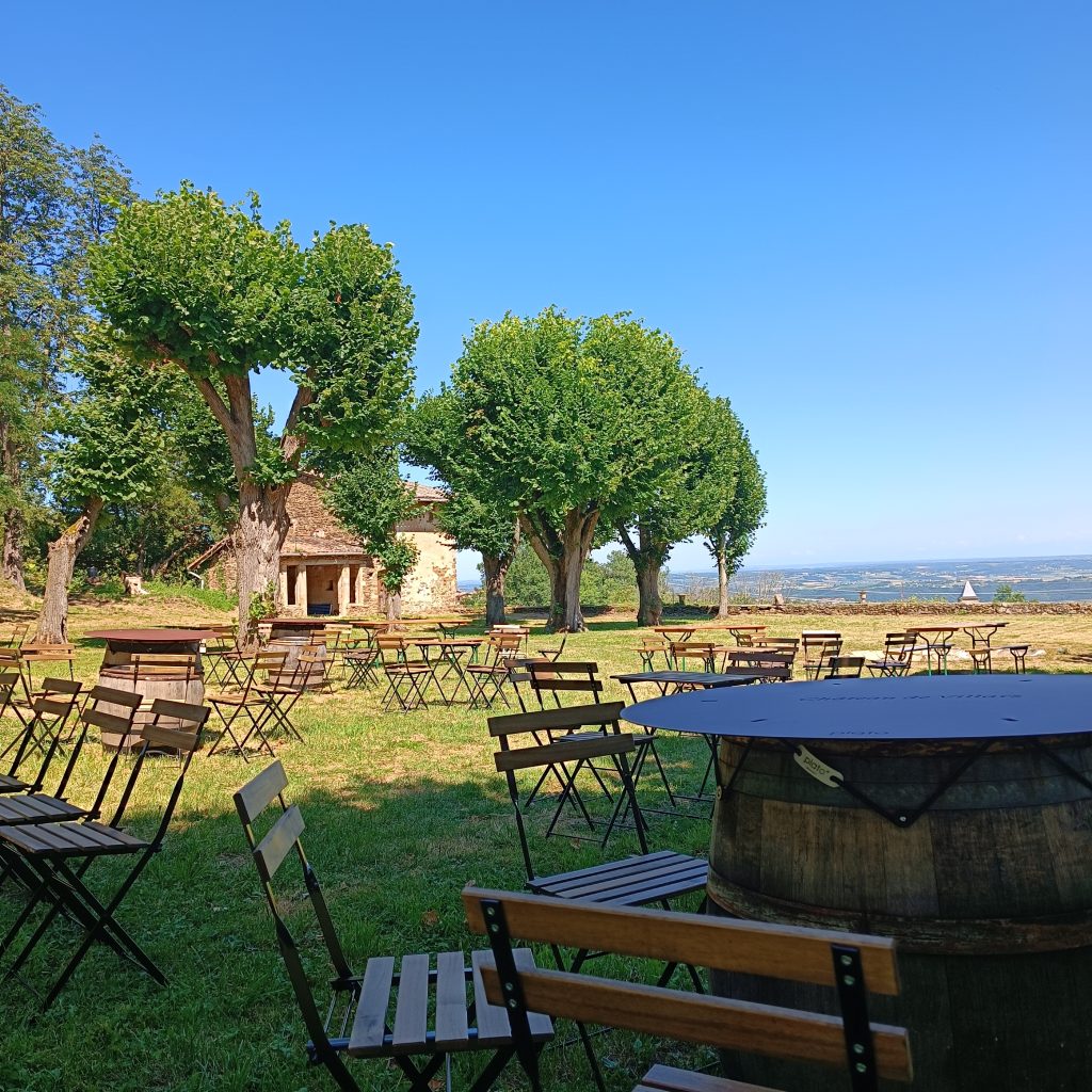 Terrasse pour vos événements au Chateau de Villars