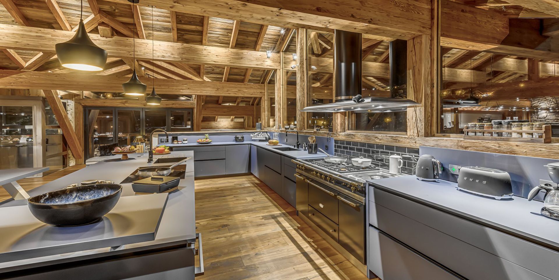 Cuisine moderne tout équipée au Chalet des Rêves à Champagny-en-Vanoise