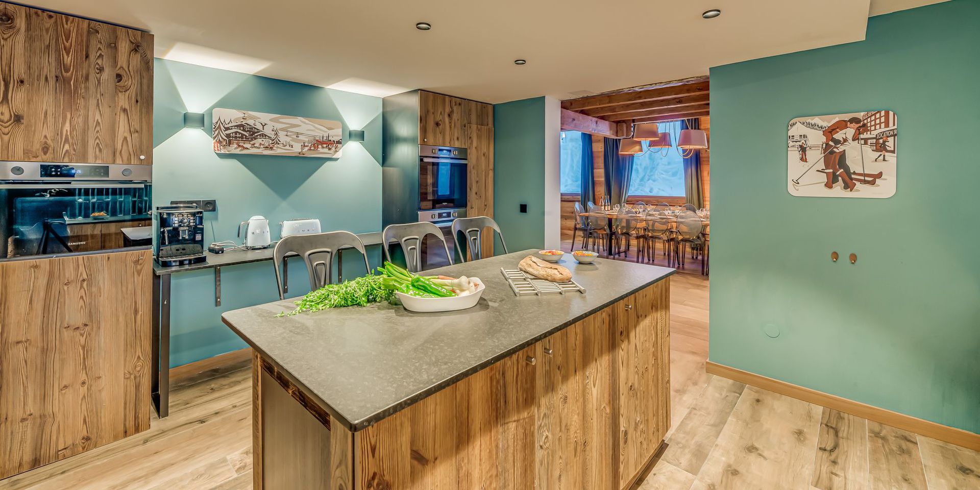 Cuisine équipée et conviviale au Chalet Riva pour séjours professionnels à la montagne