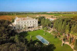 Chateau Hermitage De Combas