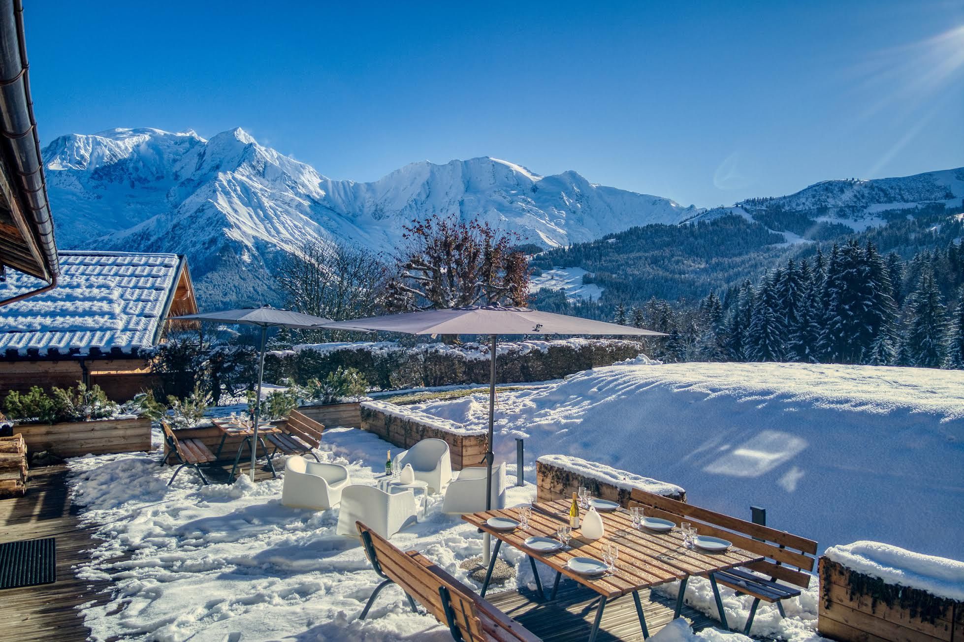 Terrasse avec vue panoramique au Chalet Rémy