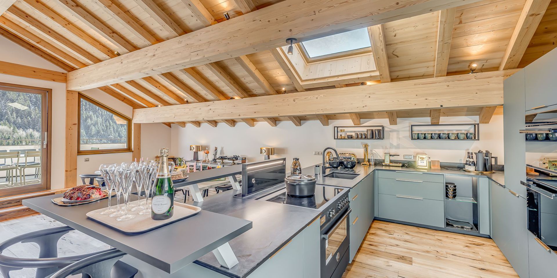 Espace salon et cuisine du Chalet Étoile d’Argent