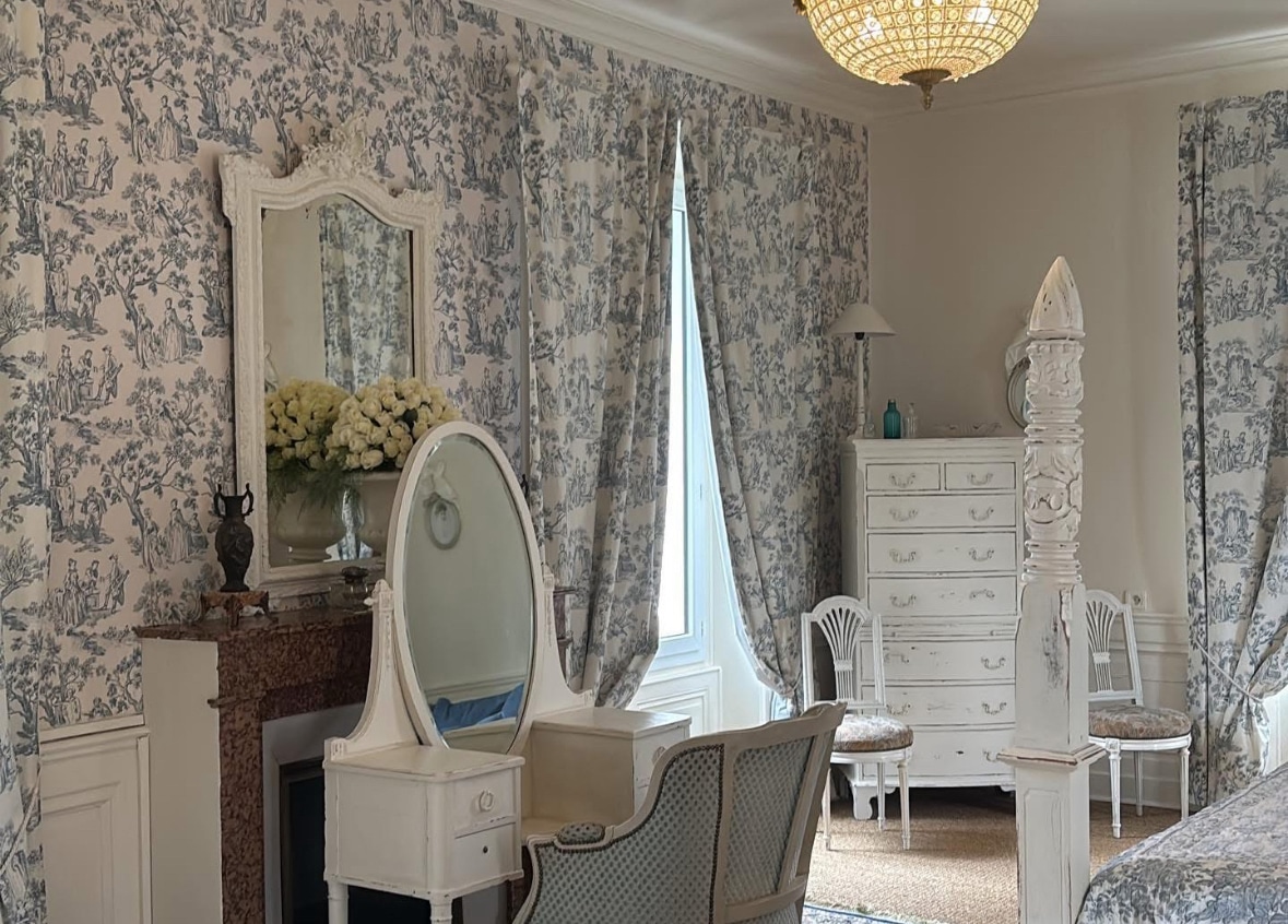 Chambre du Château de Chazelles hébergement