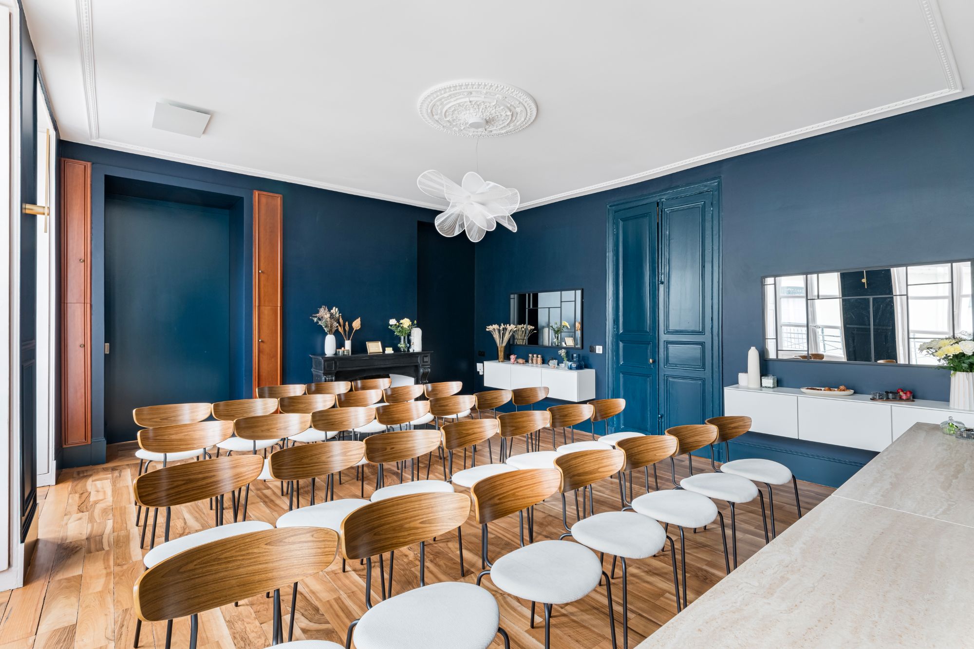 Grande salle en format théâtre pour plénières