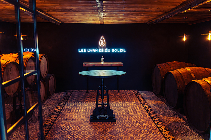 Cave de dégustation au domaine Les Larmes du Soleil