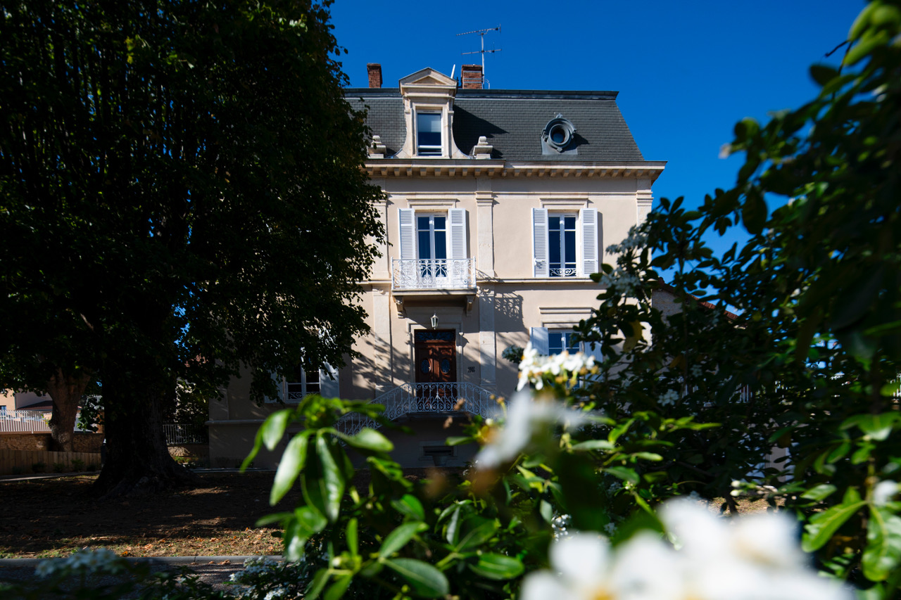 MApiece Beaujolais batiment seminaire