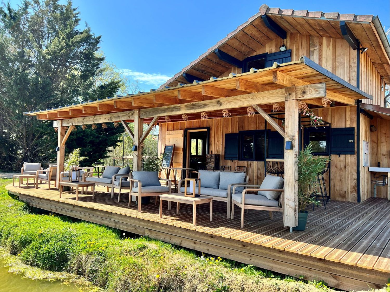 Terrasse du Domaine des Feuilles