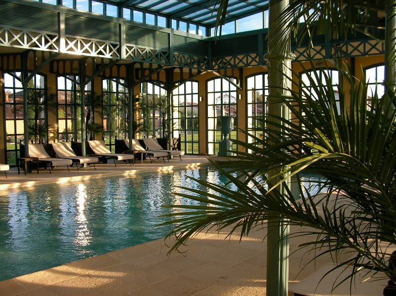 Piscine intérieure