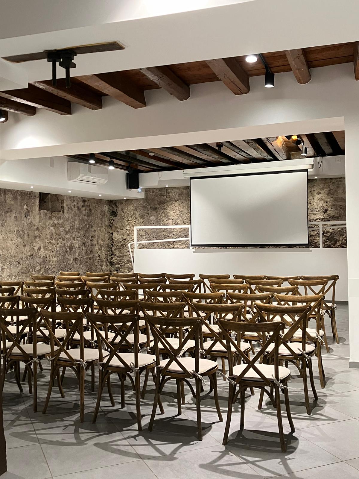 salle séminaire pressoir ancien Domaine de la Croix des Champs Annecy conférence