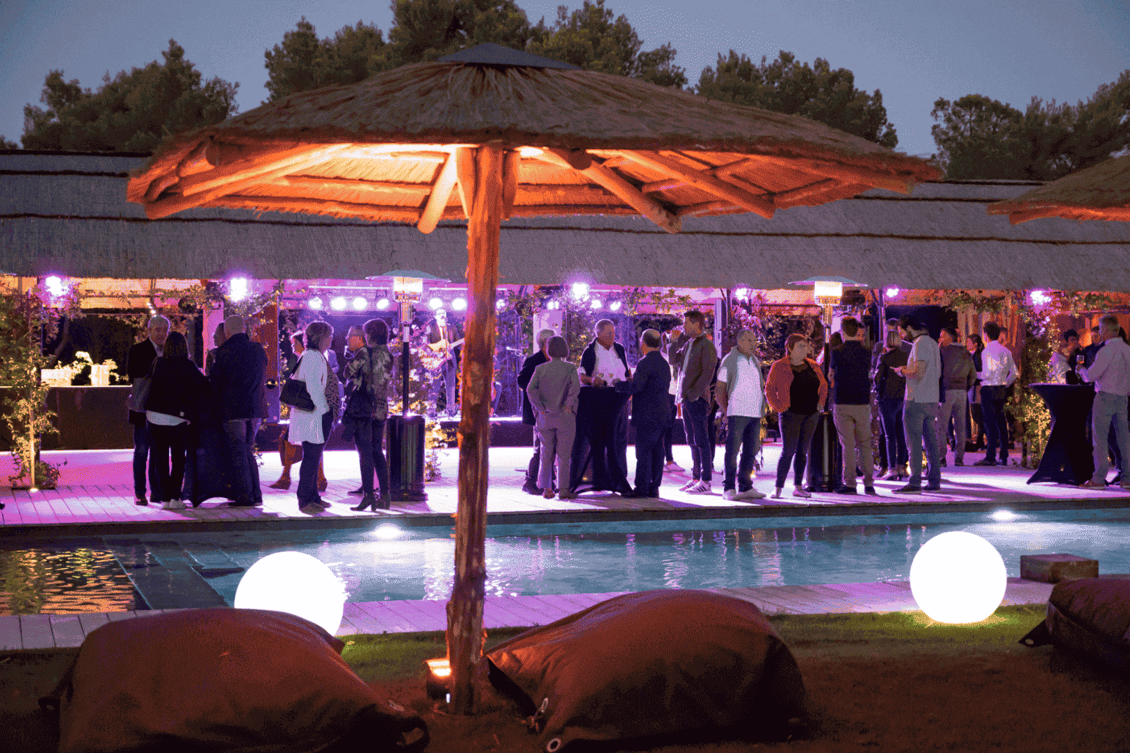 Événement d’entreprise organisé en soirée au Domaine Tarbouriech