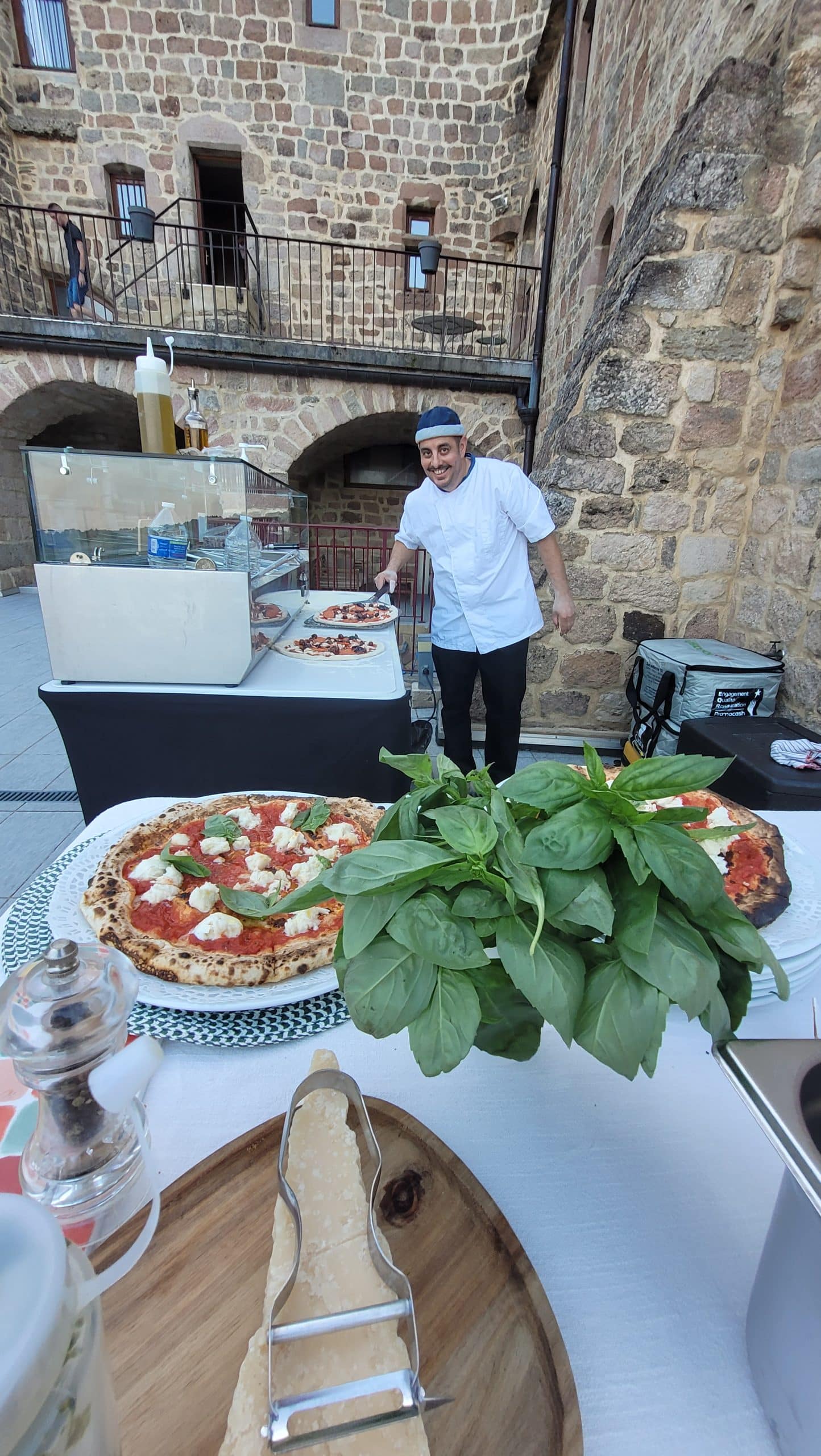 Pizzaiolo Pizzas traiteur Chef pizza Lyon Bron