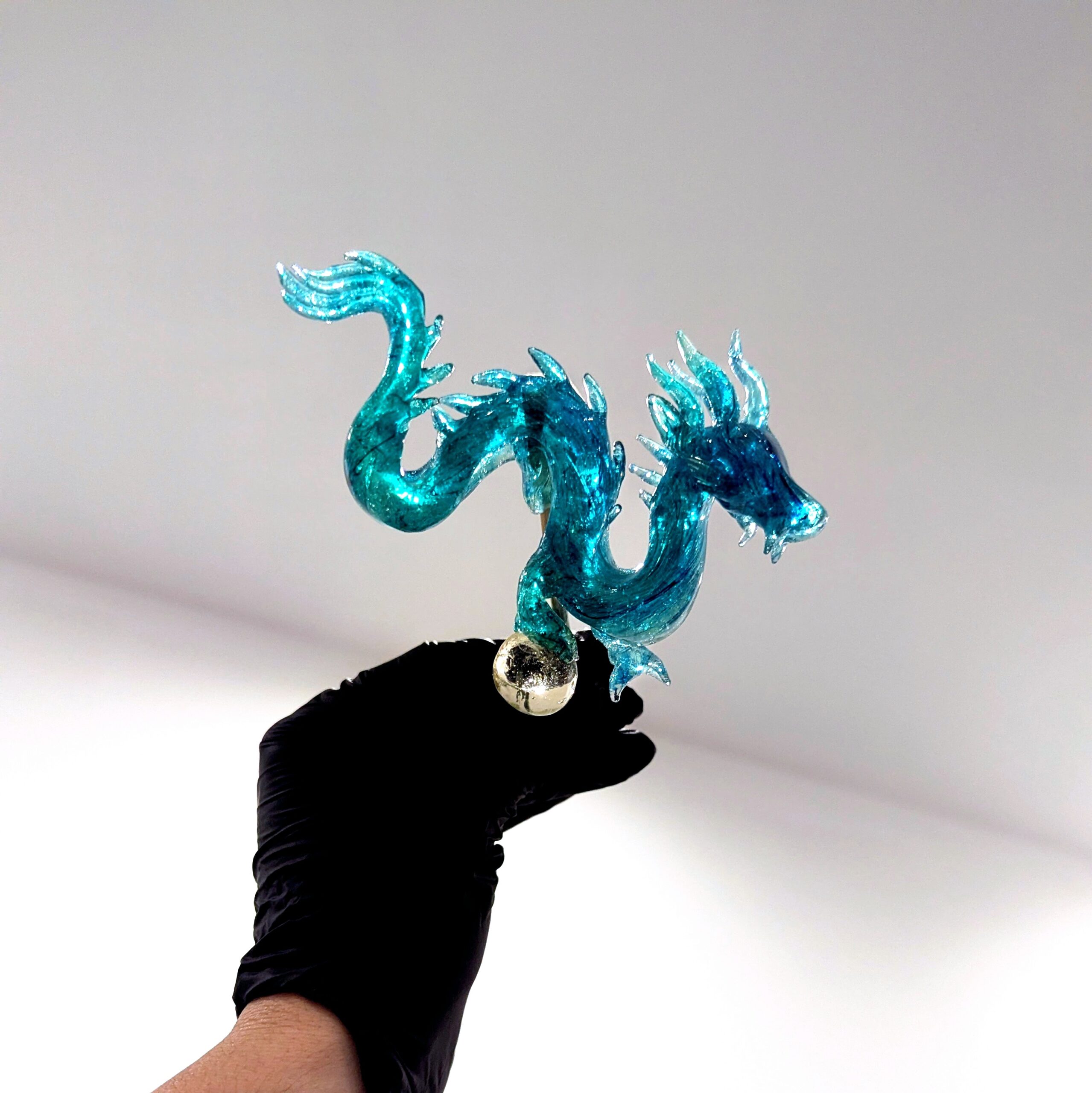 Dragon en sucre soufflé – Œuvre artistique d’Ameya by Claire Line