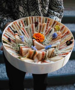 Sélection de pièces cocktail présentées en format convivial.