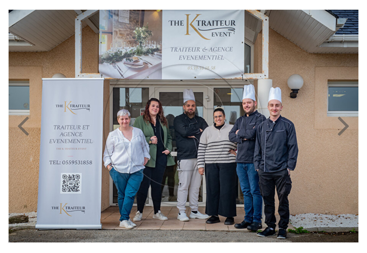 Équipe de The K Traiteur Event devant l'établissement
