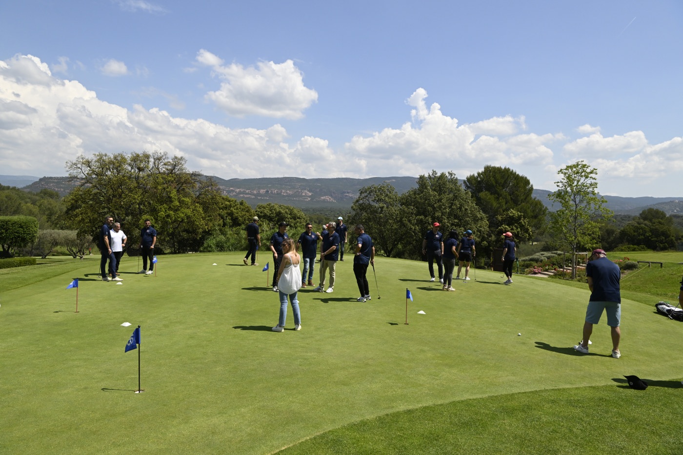 Activité incentive sur un parcours de golf en Provence – Réyo Production Marseille