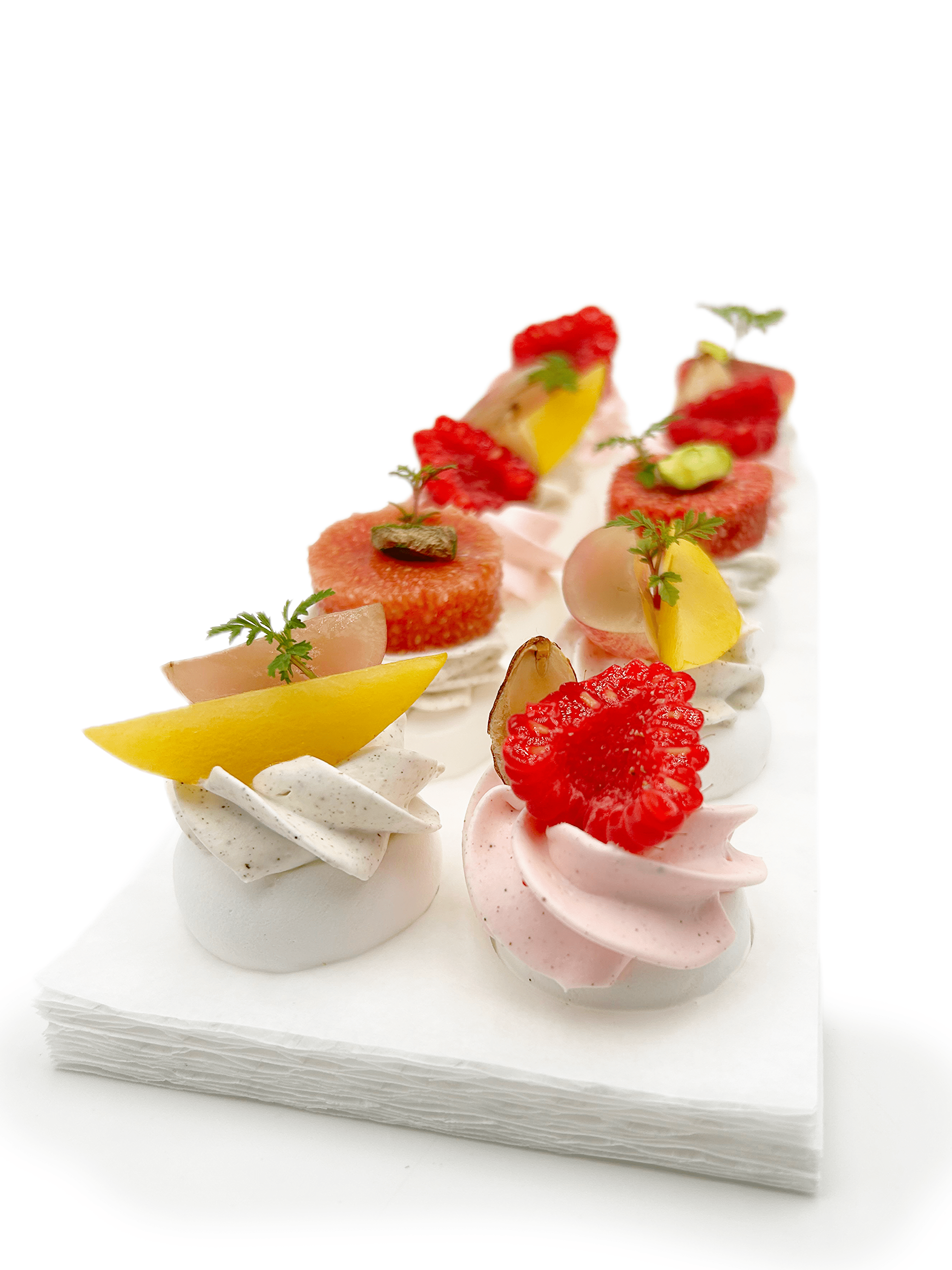 Plateau de mini pavlovas fruitées pour cocktails et séminaires à Lyon