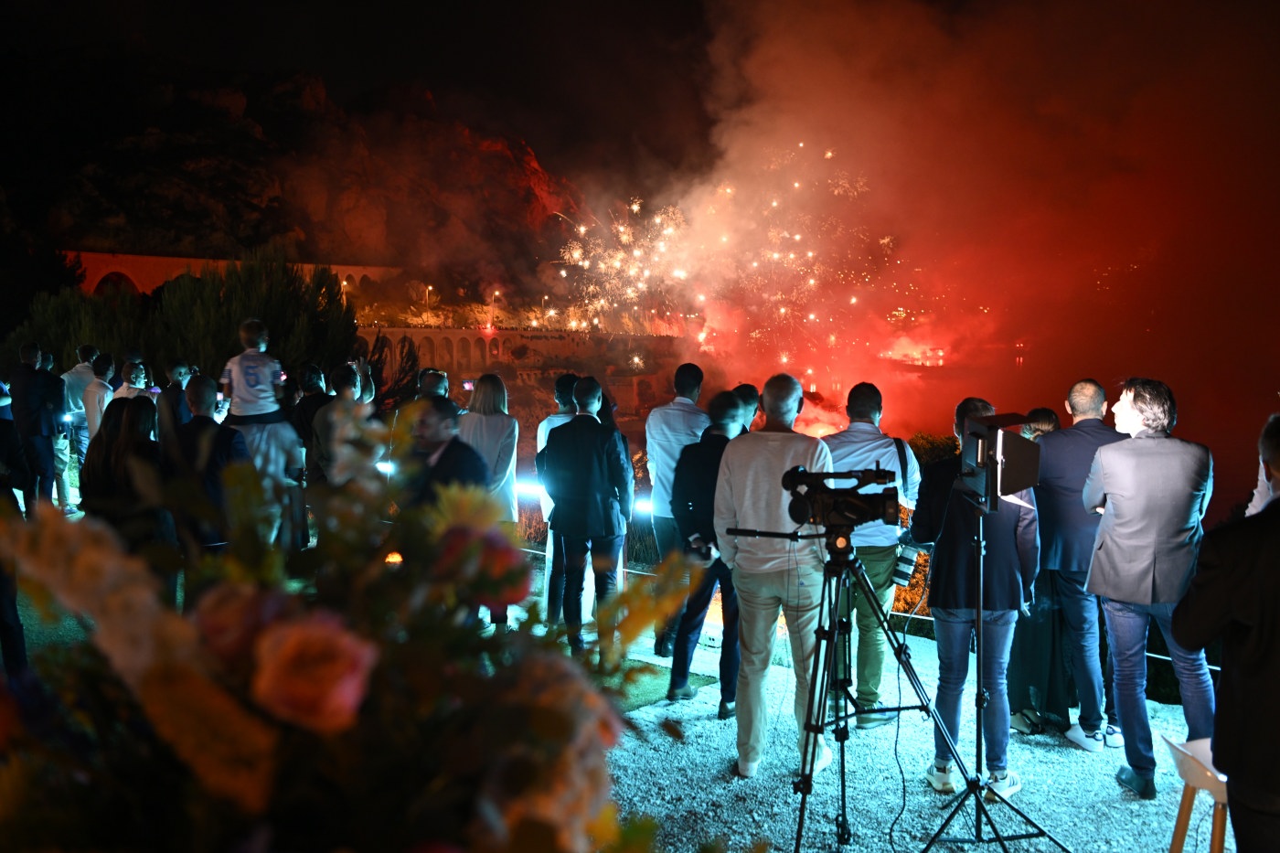 Feu d’artifice spectaculaire lors d’un événement d’entreprise à Marseille – Réyo Production