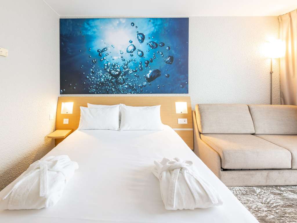 Chambre double moderne au Novotel Grenoble Nord Voreppe