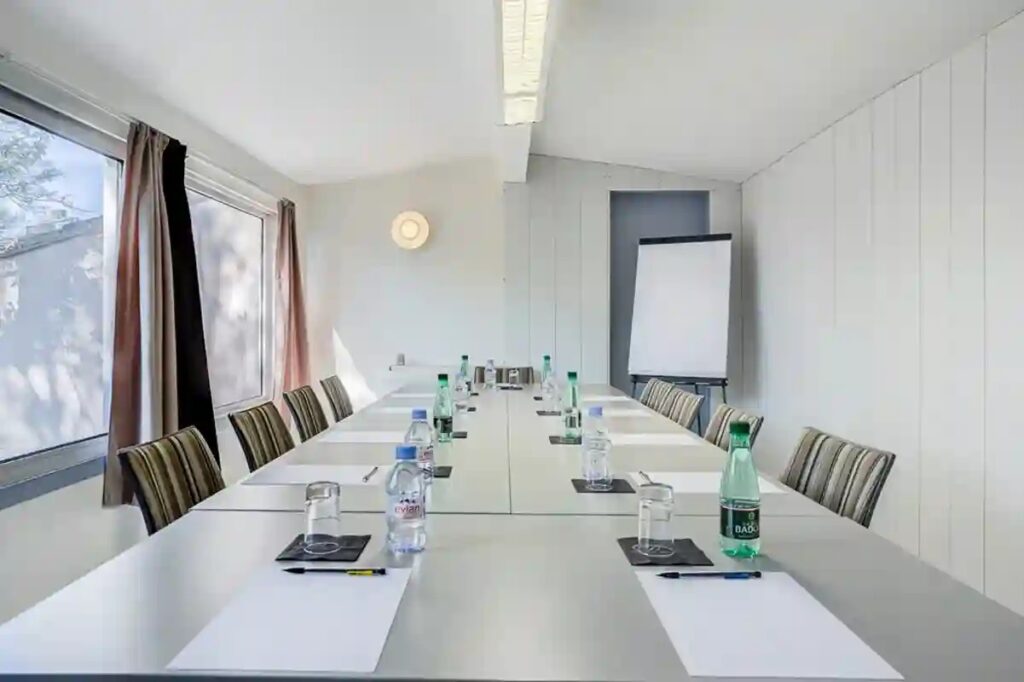 Salle de séminaire modulable.