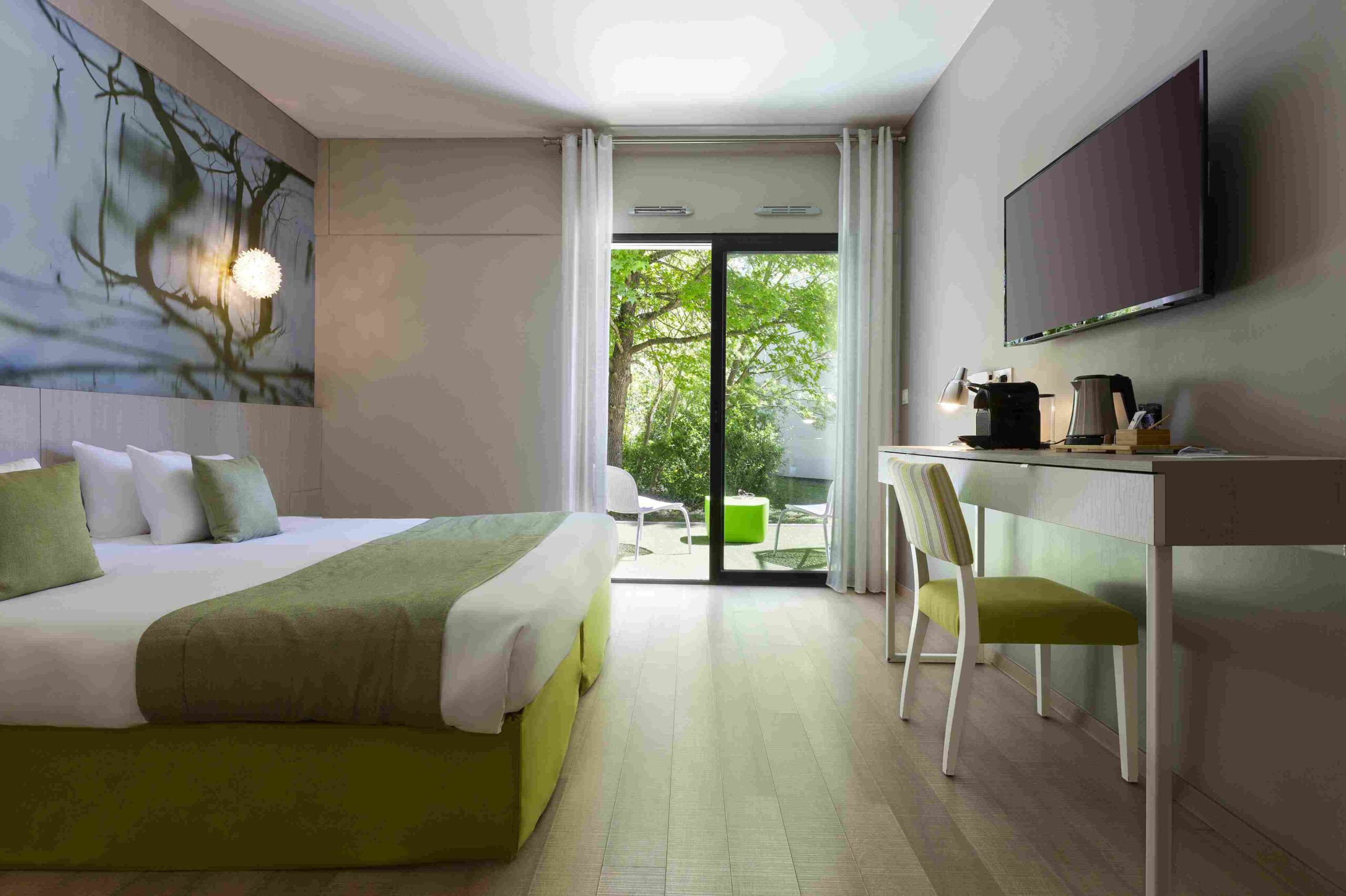 Chambre moderne au Domaine de la Petite Isle