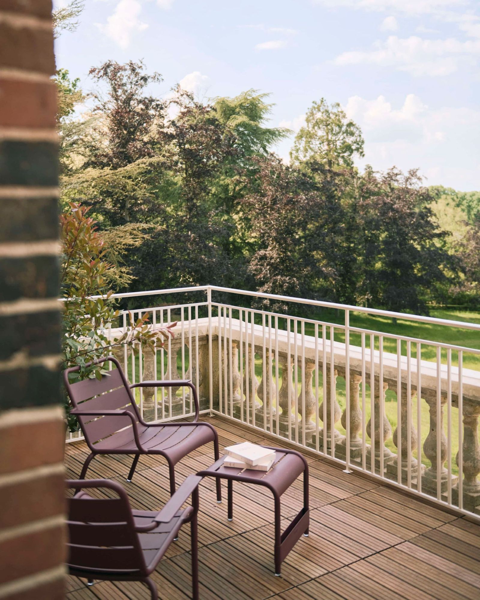 Terrasse avec vue sur la nature au Repère Sauvage