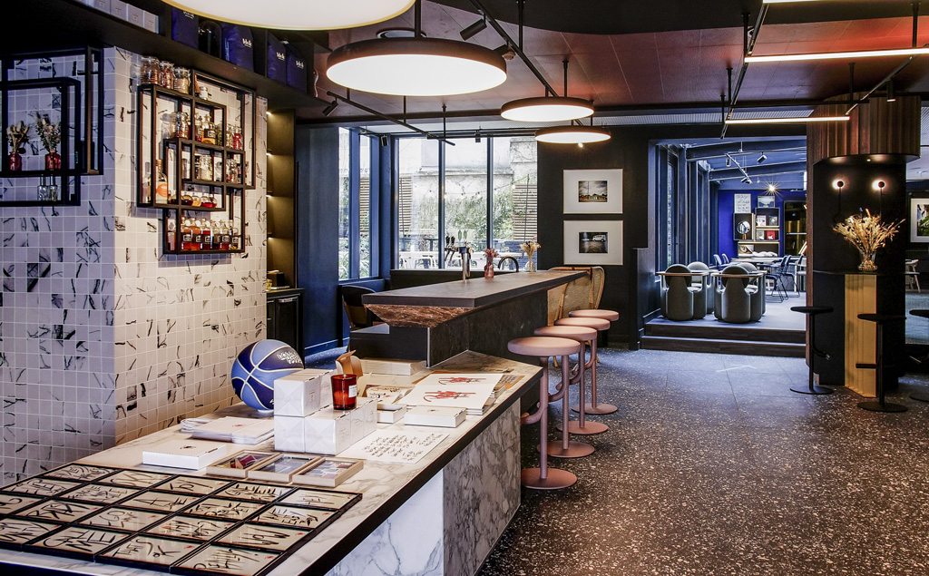 Bar contemporain du Tribe Paris Batignolles