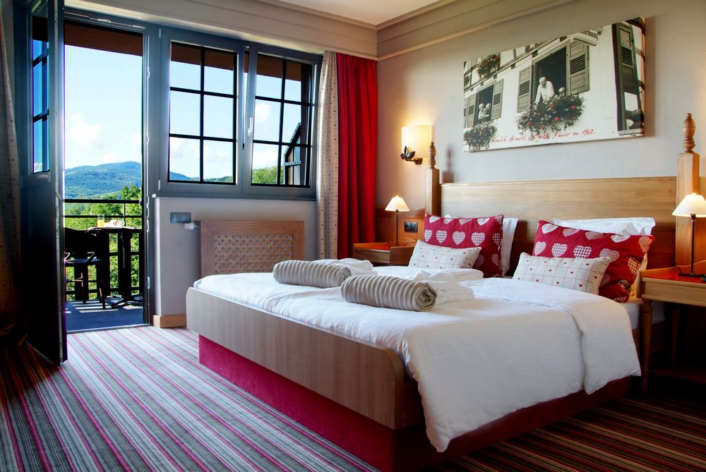 Chambre double confortable avec balcon – Hôtel Arnold à Itterswiller