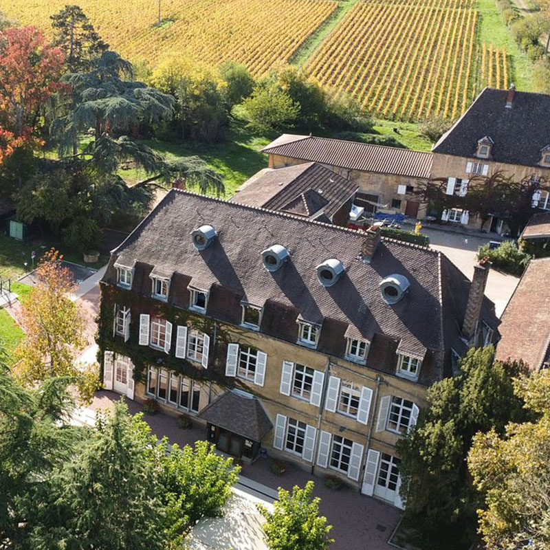 Vue aérienne du Château de la Barge à Charnay-lès-Mâcon