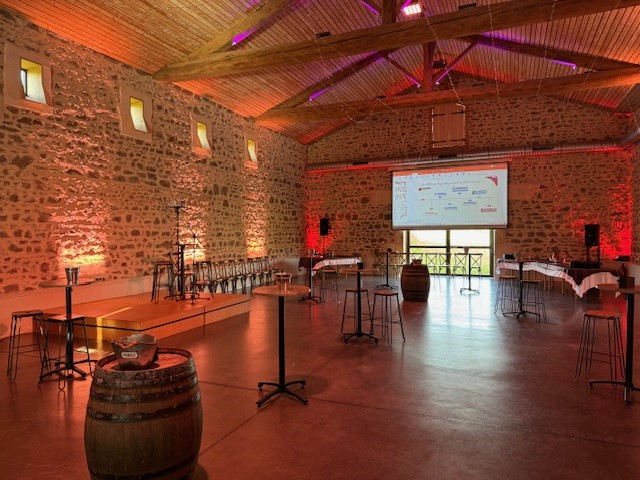 Salle de réception du Château des Loges pour événements professionnels.