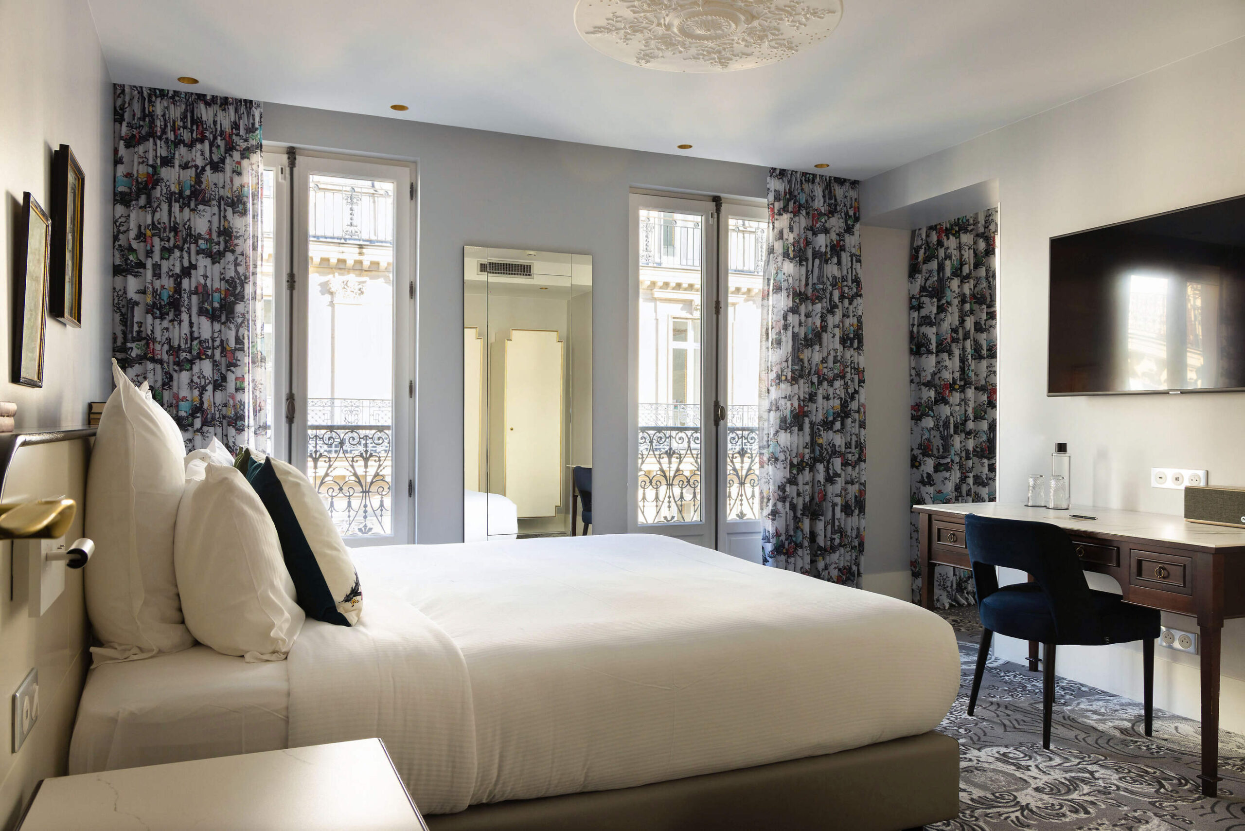Chambre double raffinée au Normandy Hotel Paris près du Louvre