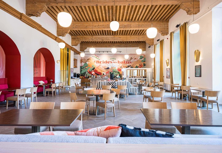 B&B HOME Brides-les-Bains – Lobby et espaces partagés