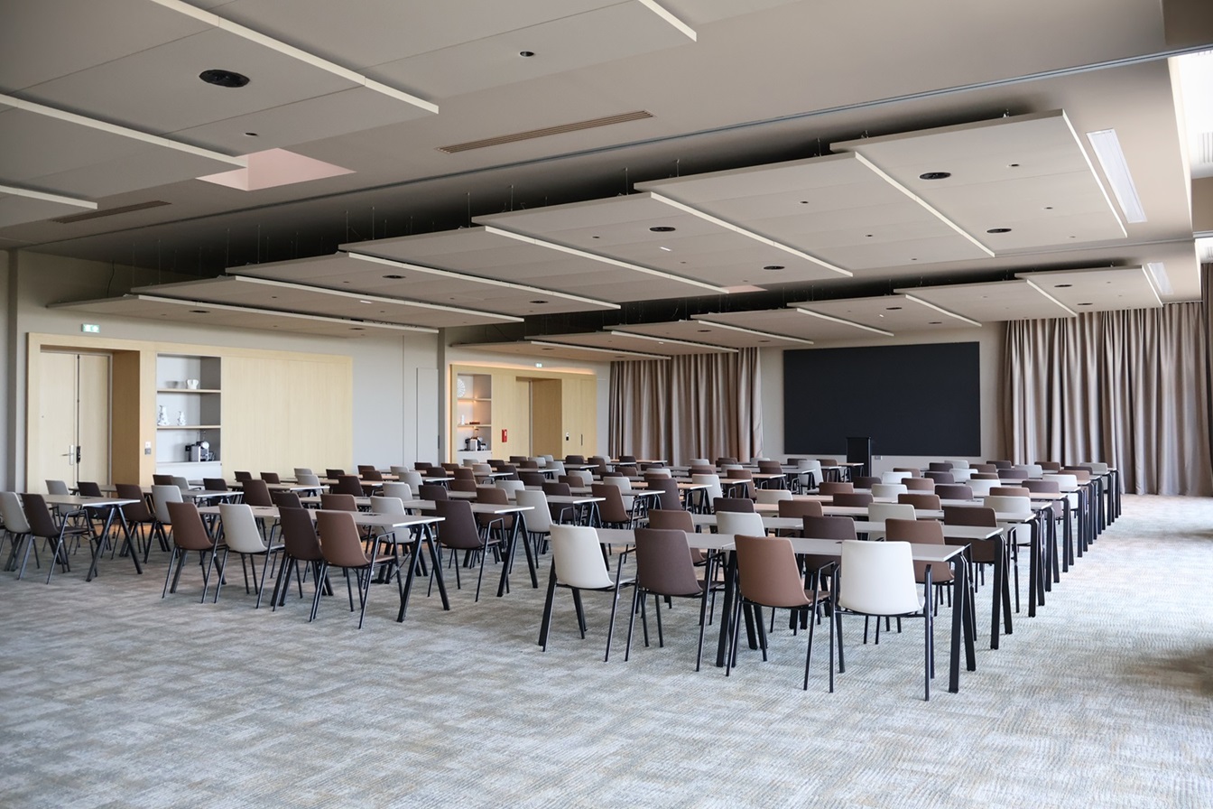 Grande salle de séminaire équipée à Horizon Resort Massane