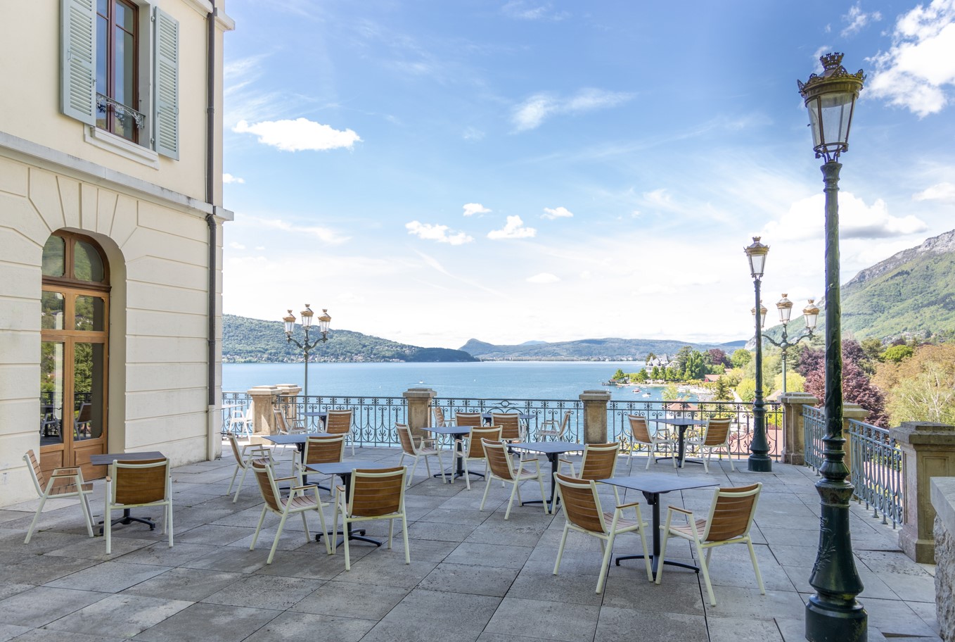 Palace de Menthon Annecy lac terrasse panoramique