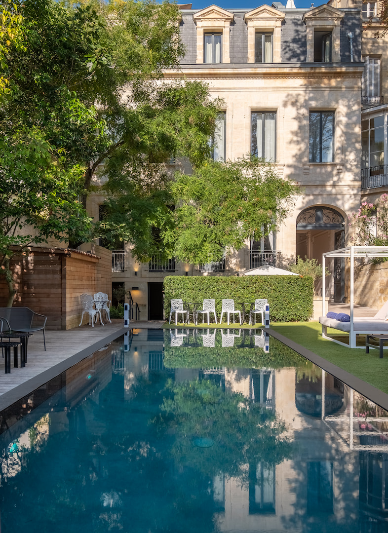 Piscine extérieure – Le Palais Gallien Hôtel & Spa Bordeaux