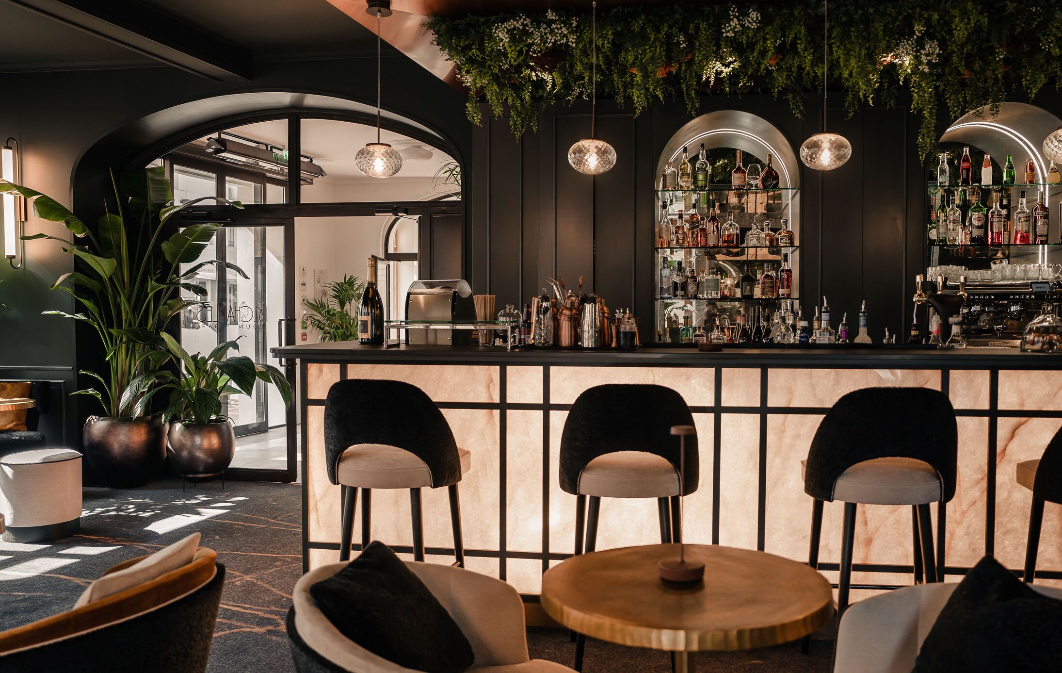 Lounge-bar design et intimiste à Aix-les-Bains