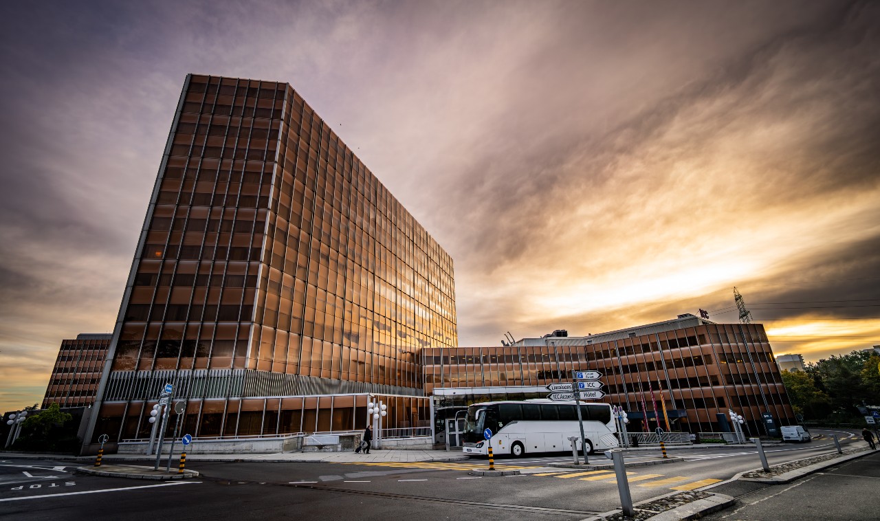 Présentation de la façade du Mövenpick hôtel