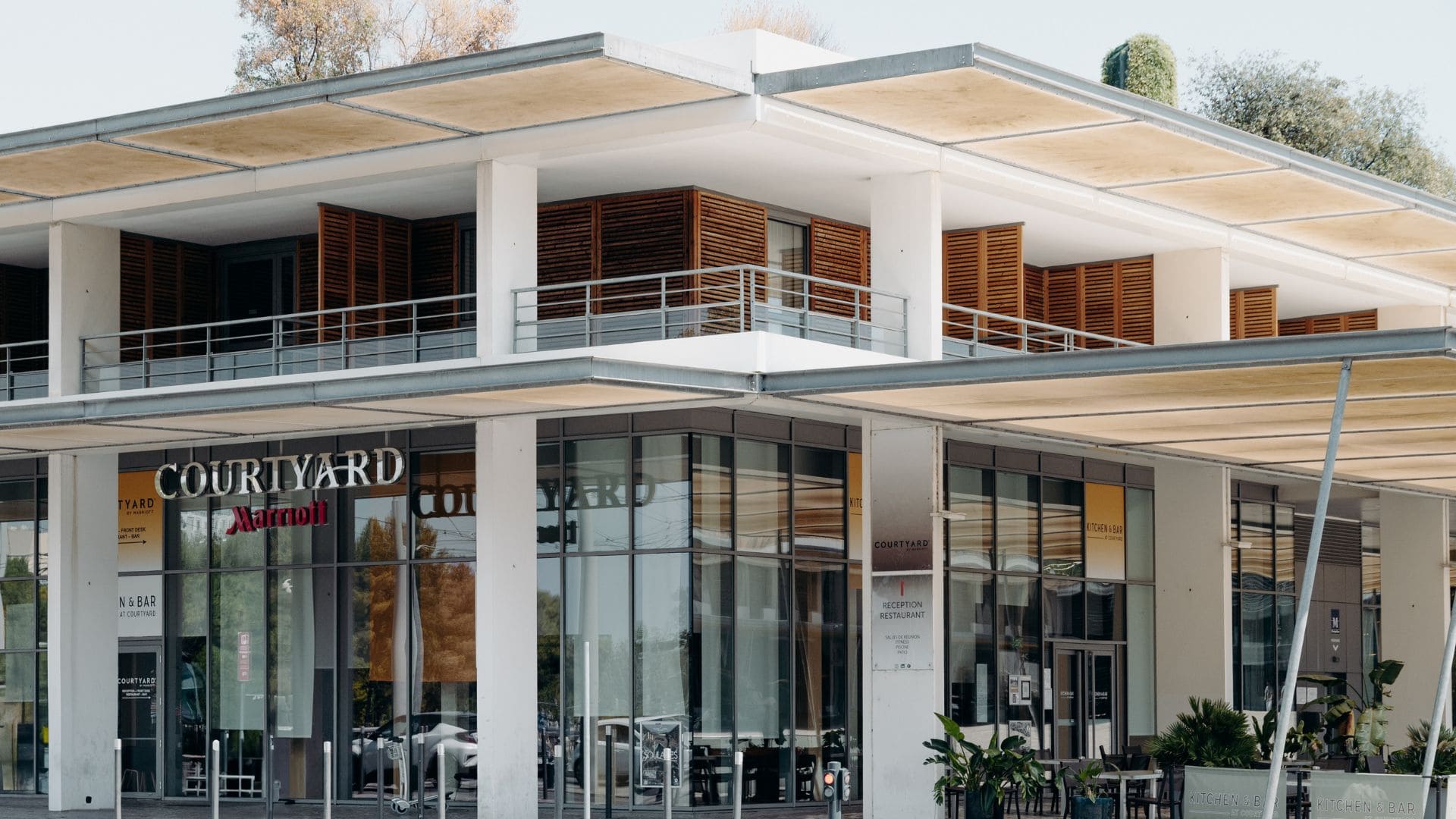extérieur du Courtyard by Marriott Montpellier hôtel séminaire