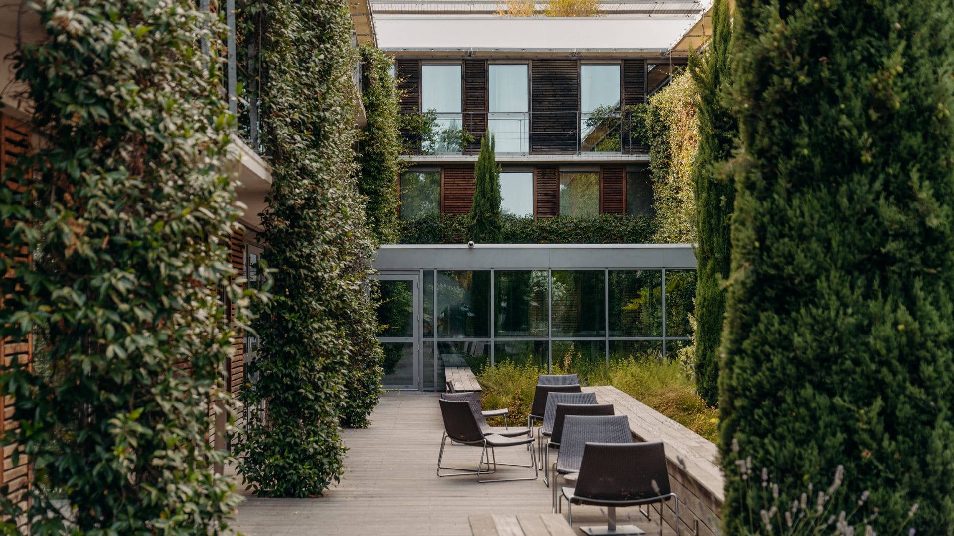 terrasse extérieure Courtyard by Marriott Montpellier séminaire