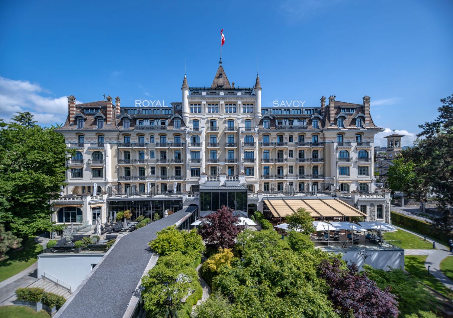 Bienvenue au Royal Savoy Hôtel & Spa Lausanne, luxueux hôtel 5 étoiles situé dans la charmante ville de Lausanne.