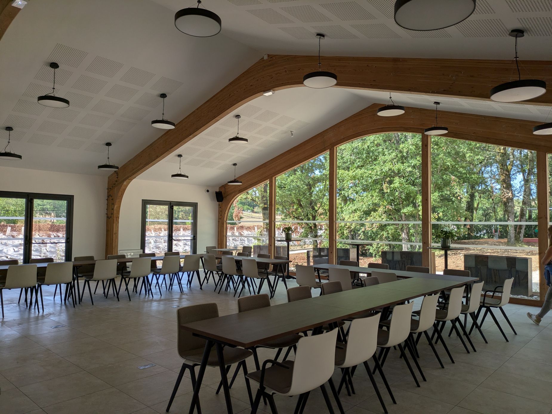 Salle de conférence avec vue sur le parc