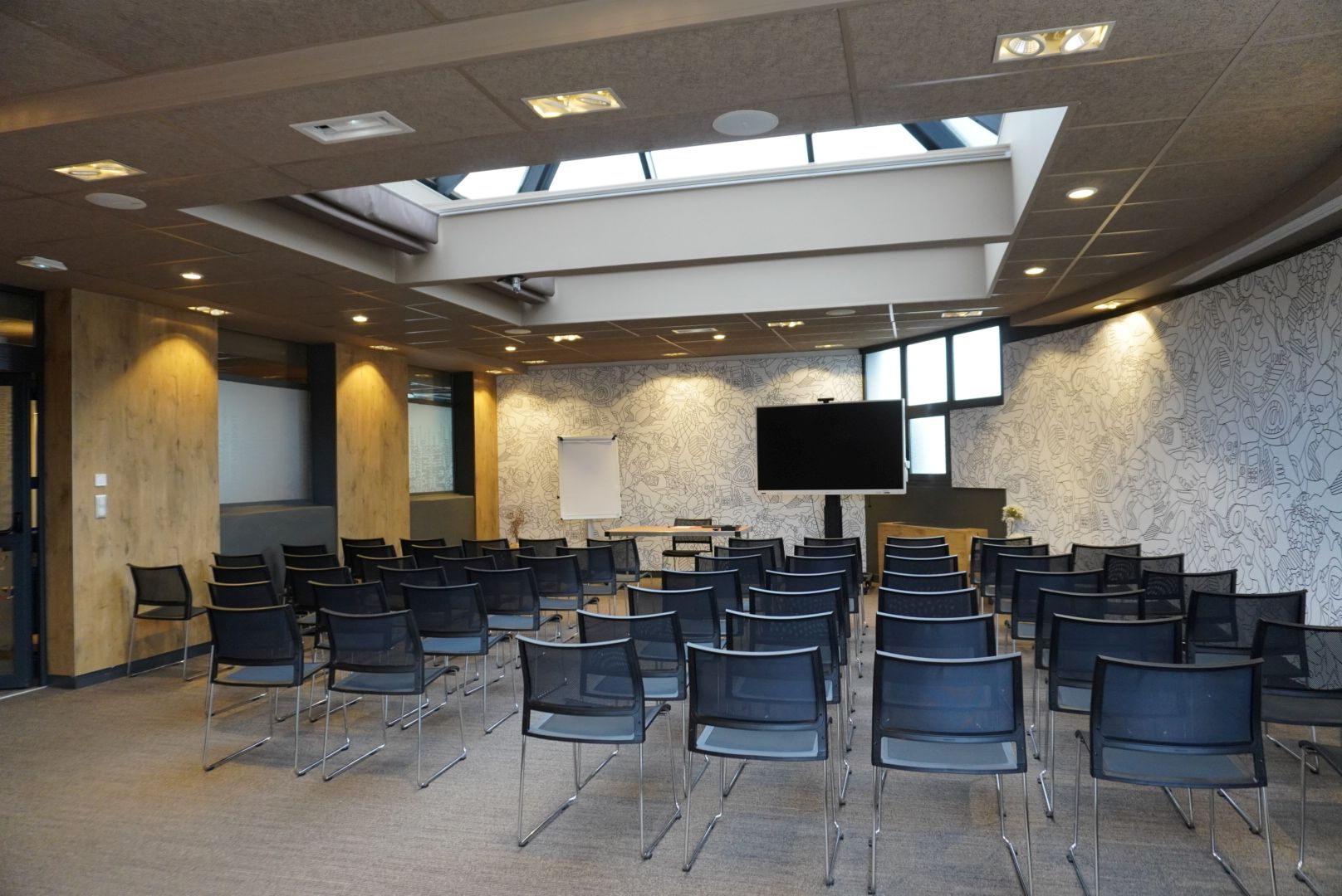 Salle de séminaire équipée à l’Ibis Valence Sud