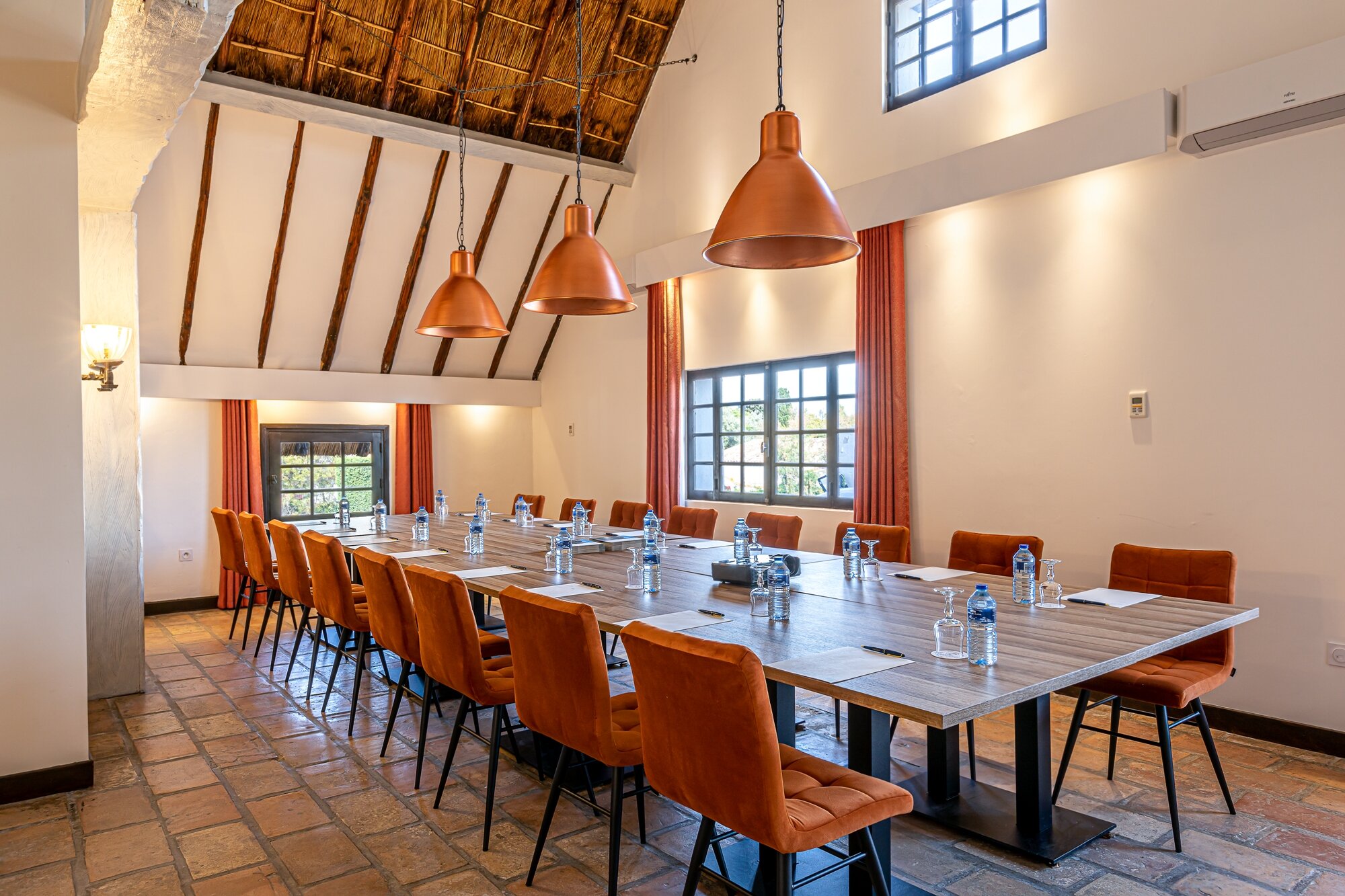 Salle de réunion : Auberge Cavalière du Pont des Bannes