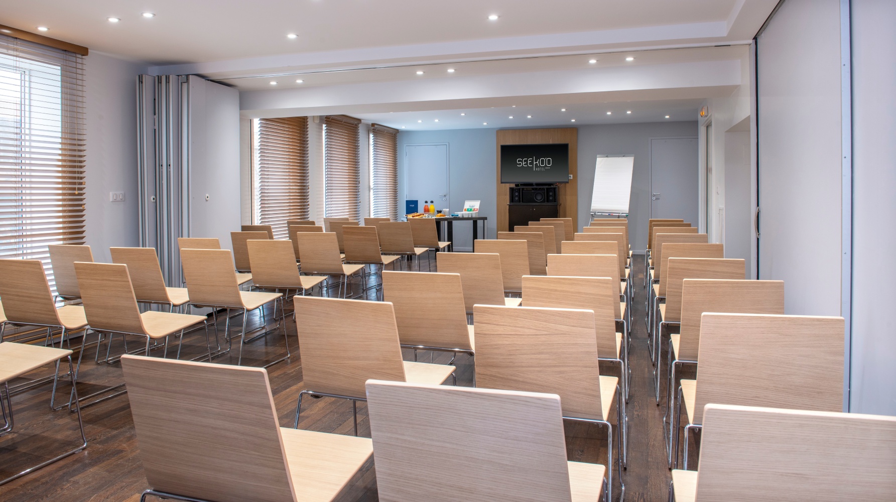 Configuration théâtre pour réunion au Seeko’o Hotel