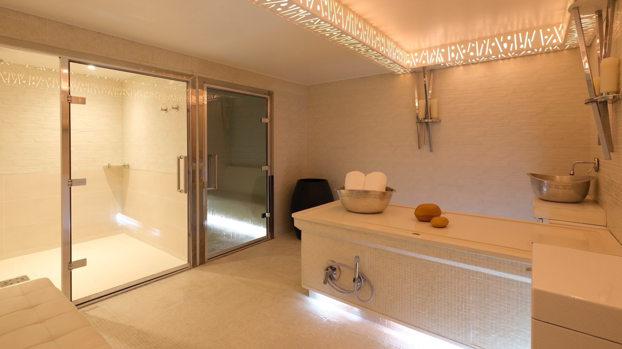 Spa et espace bien-être du Five Seas Cannes