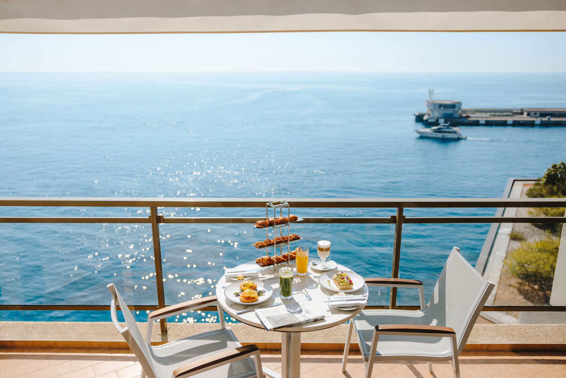 Fairmont Monte-Carlo – Petit-déjeuner terrasse