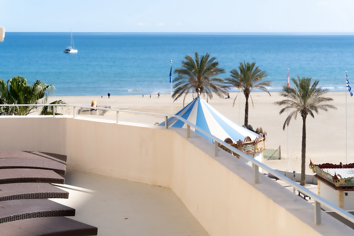 Accès direct à la plage depuis l’Hôtel Mar i Cel
