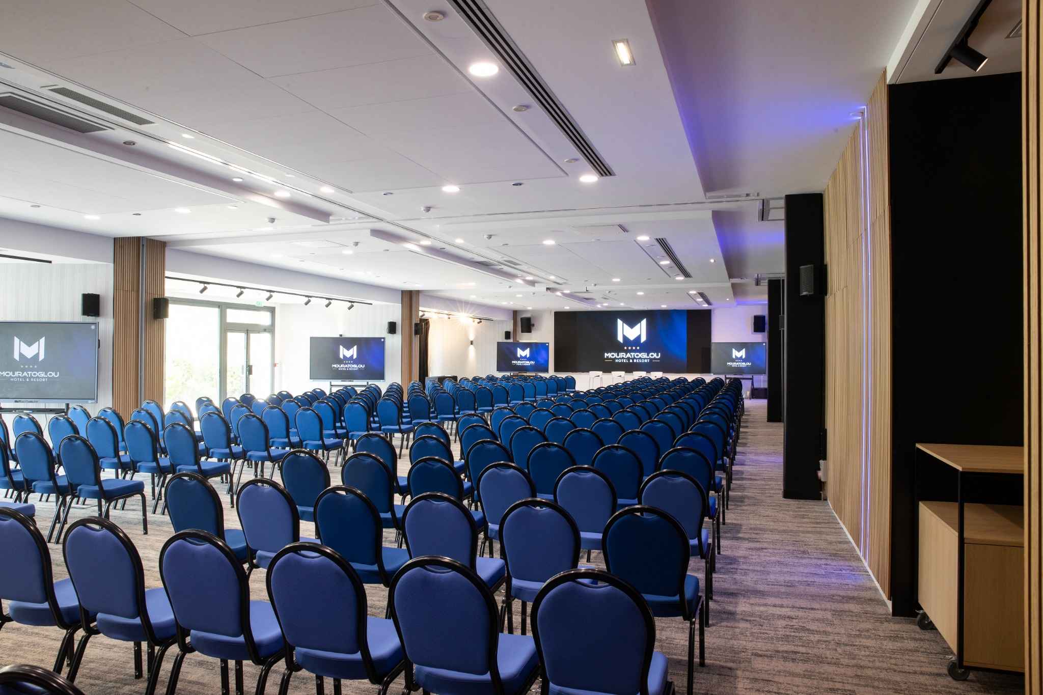Grande salle plénière du Mouratoglou Hôtel & Resort